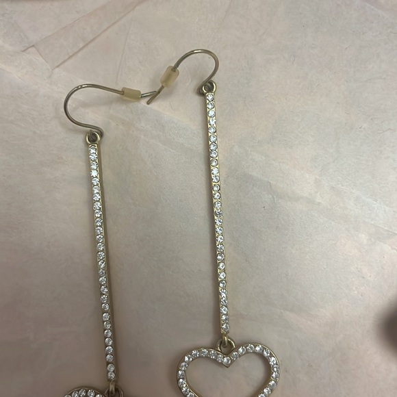 GUESS CRYSTAL HEART DROP EARRINGS 🔥🔥🔥🔥 - Picture 4 of 5